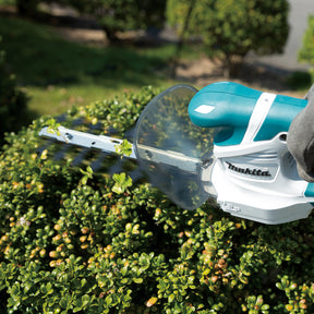 Corta Relva G-Series UM110DWYX: Precisão e Facilidade para a Manutenção de Jardins